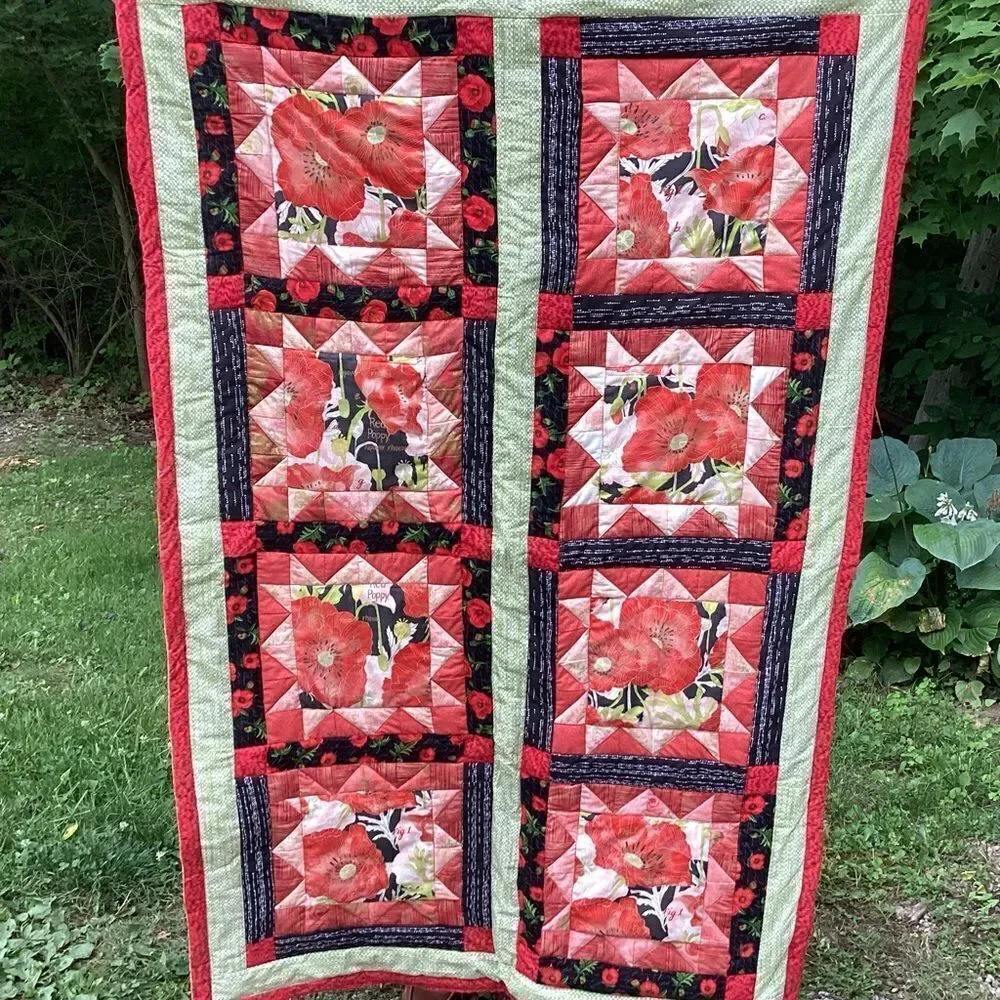 NWT. Hand Crafted Poppies in the Field Quilt